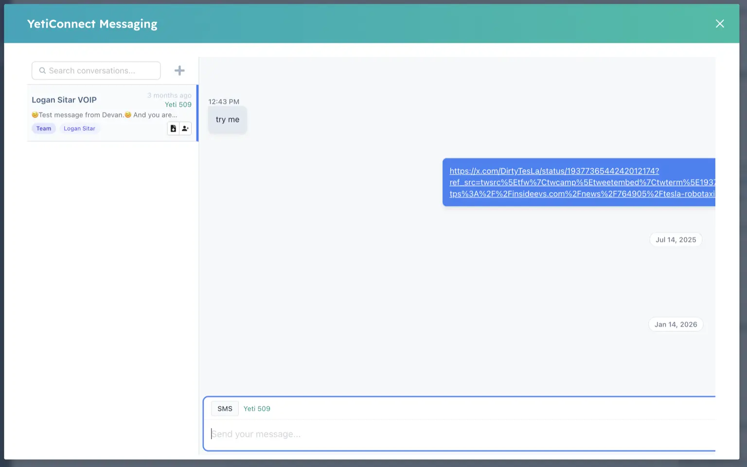 YetiConnect messenger open on a HubSpot contact showing conversation history
